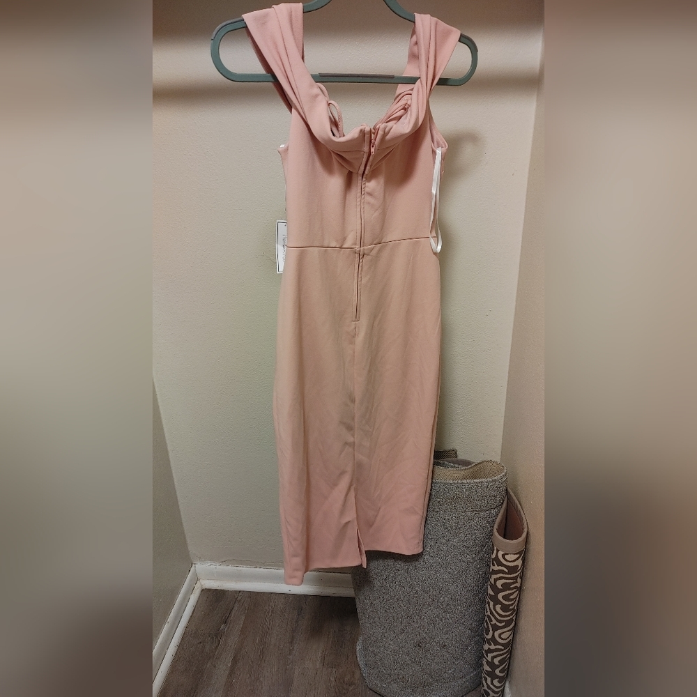 Dress - Picture 2 of 2